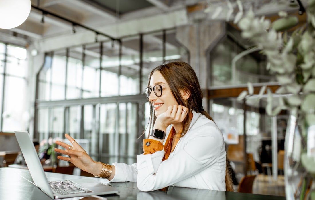 como empezar a emprender siendo joven